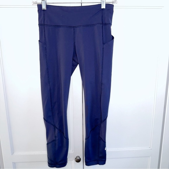 Lululemon Pace Rival Crop (22")
Blueberry Jam Size 4 - Picture 3 of 14